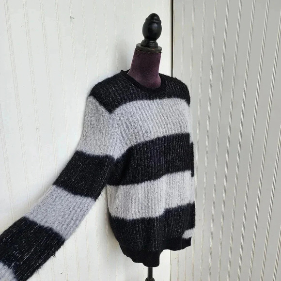 Inc International Concepts Fuzzy Sweater Black Gray Knit Top Soft Women's Sz M - Picture 4 of 12